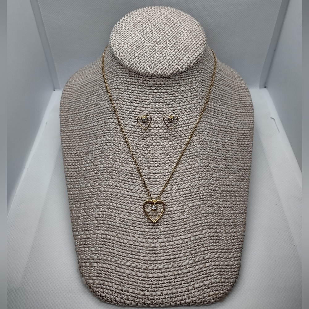 Heart‎ Necklace & Earrings Set